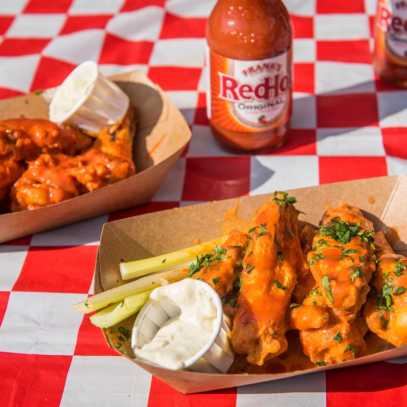 BUFFALO CHICKEN WINGS